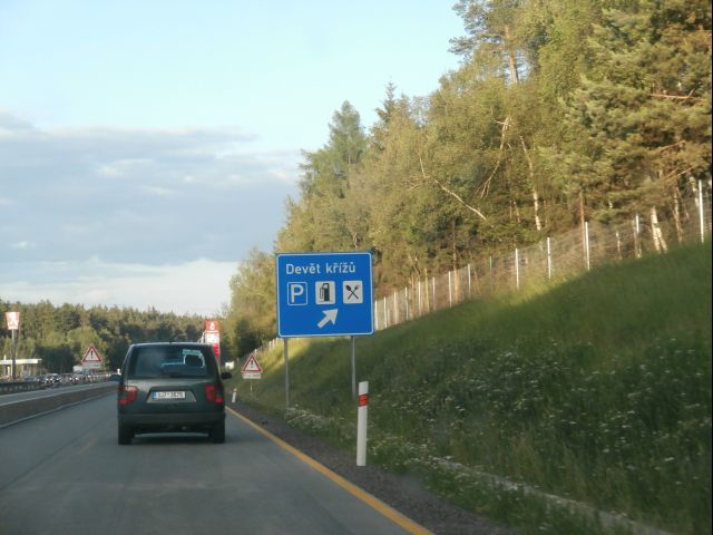 IJ 18 Devět křížů odbočení.JPG