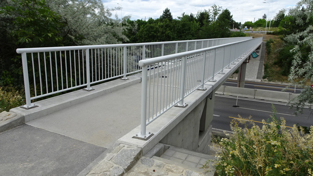 r9.jpg