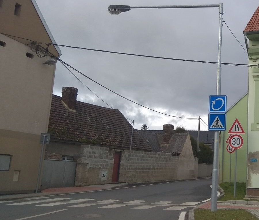 II/101 Tachlovice směr Nučice