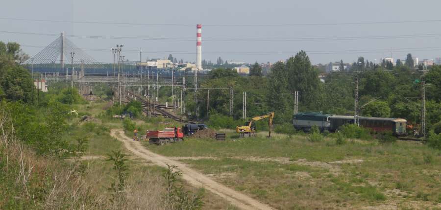 první stavební stroje na stavbě
