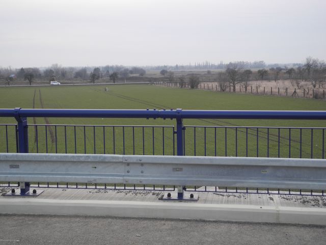Pole místo dálnice.JPG
