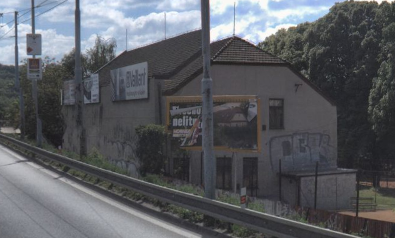 Asi z reklamy mají více než ze skolovny.