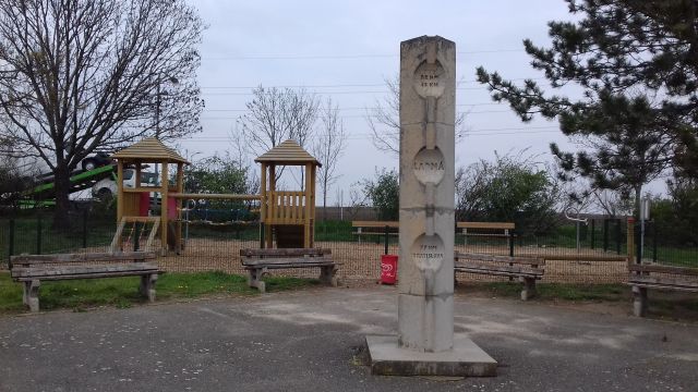 002 Monument Ladná.jpg