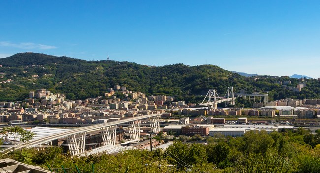Spanning a wide area, the bridge crosses the city of Genoa
