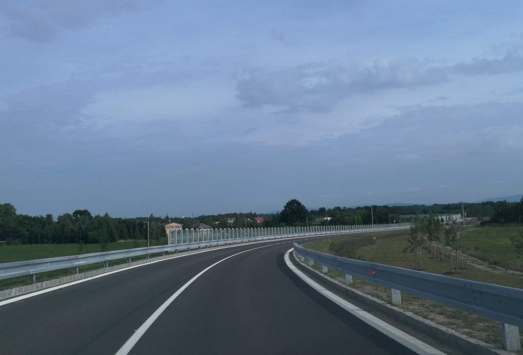 img2.jpg