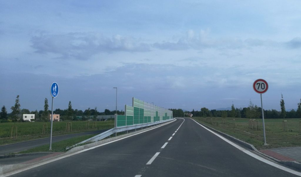 img3.jpg