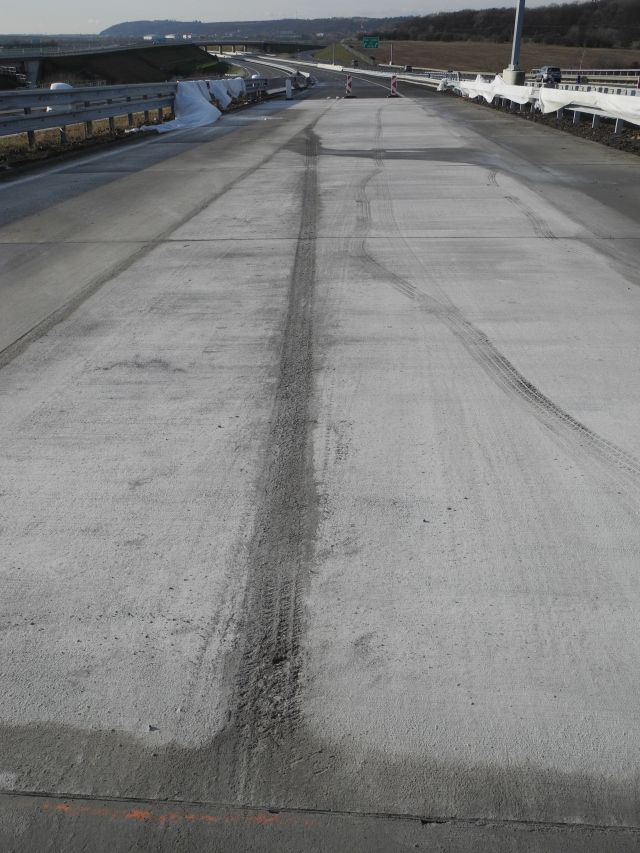 002.JPG