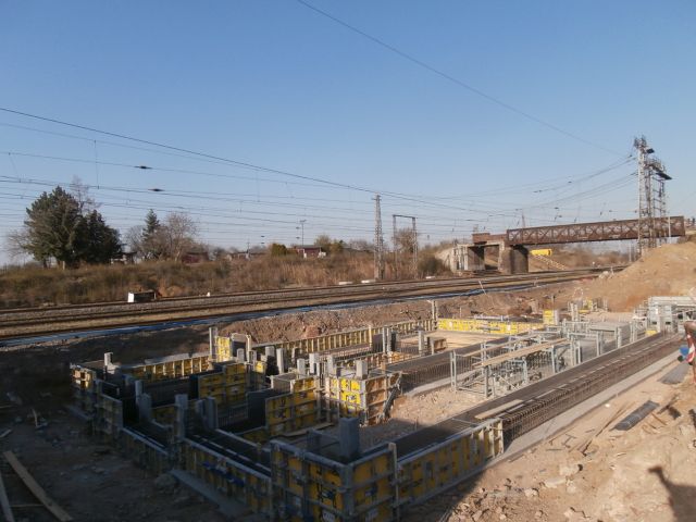 003.JPG