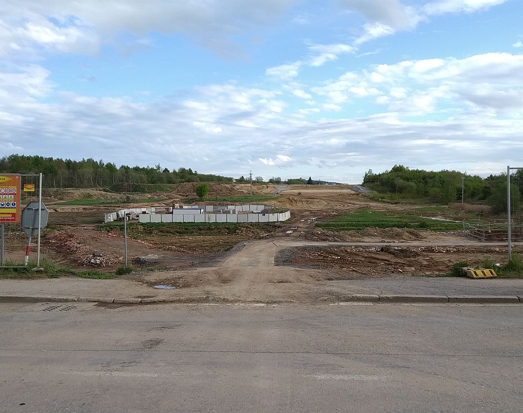 Pohled z Dobrovodske smer jih na tunel Pohurka