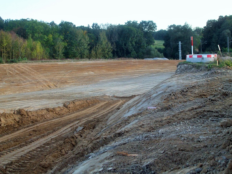 Zde se objevuje značně široký zářez.