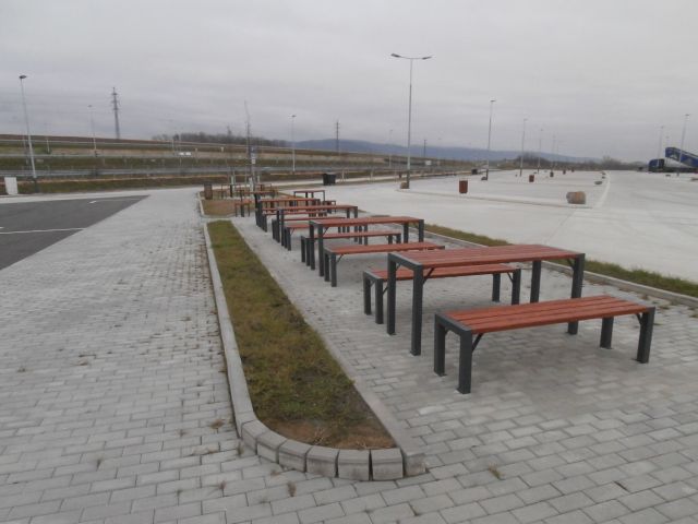 02.JPG