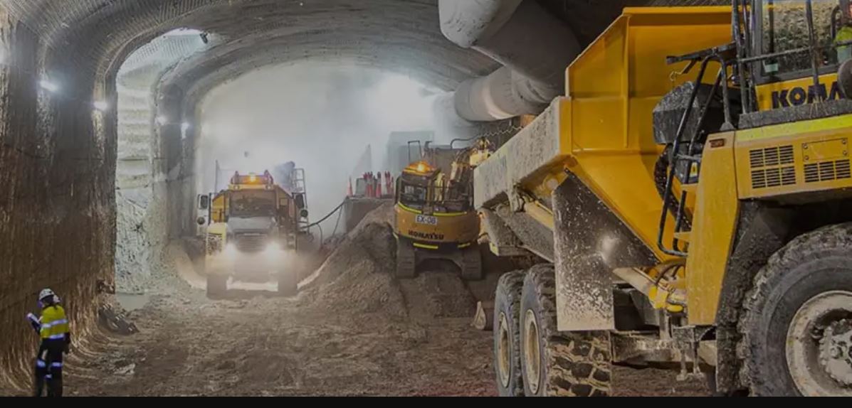 By September 2019, around 650 workers had pushed the M4-M5 Link Tunnels ahead more than 1km