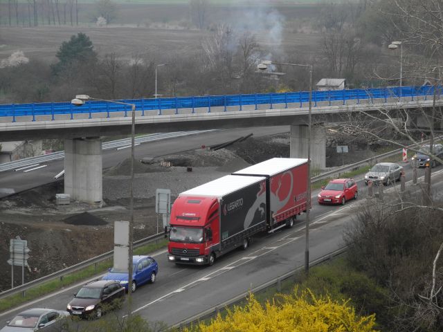 06.JPG