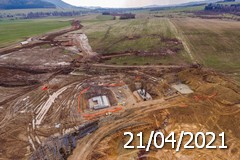 Stavba posledního mostu přes S3 (nově budovaná obecní cesta), následovat bude odpočívadlo na obou stranách a pak už jen cesta na hranice ...