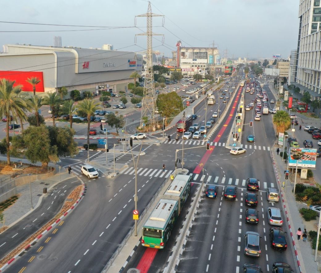 bus-a.JPG