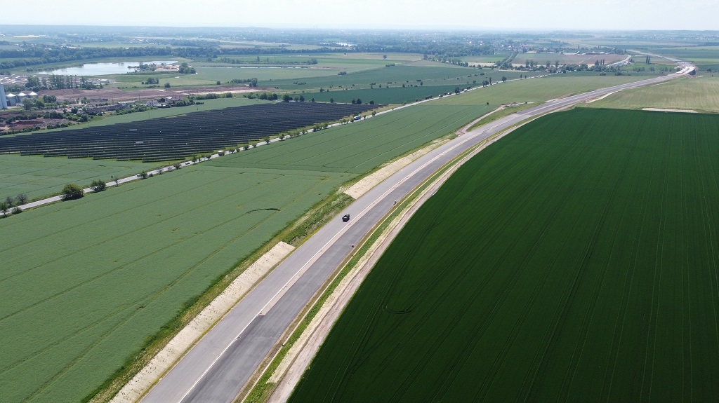 Trasa od MÚK, směr Hradec Králové.