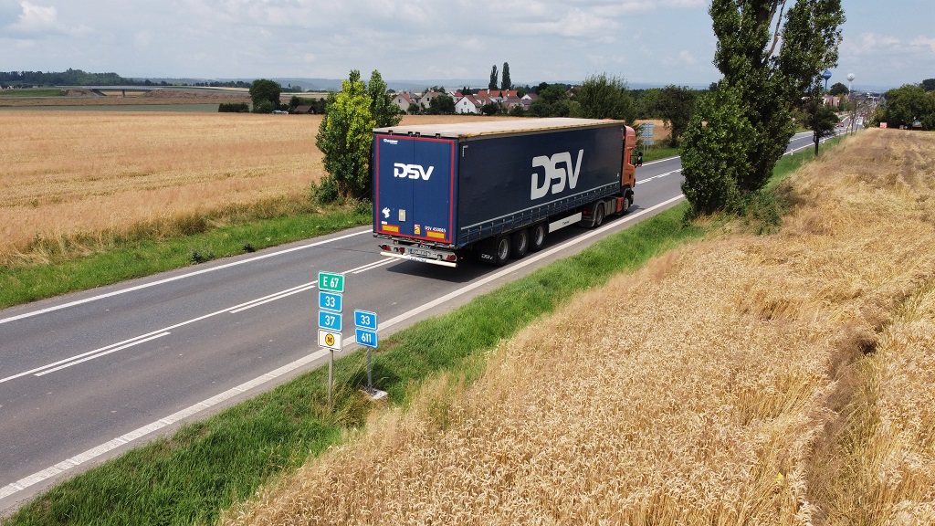 stávající I/33, směr Jaroměř