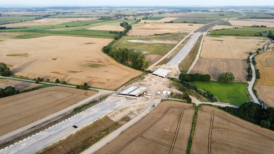 Časy-Dašice 12.8.2021 most Dašice-Ředice,(druhý nad tokem Lodrantka)