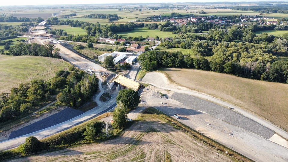 Časy-Ostrov 25.8.2021 (Pohled od Městce k Uhersku)