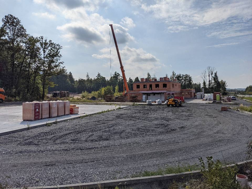 PXL_20210923_115902879 (1).jpg