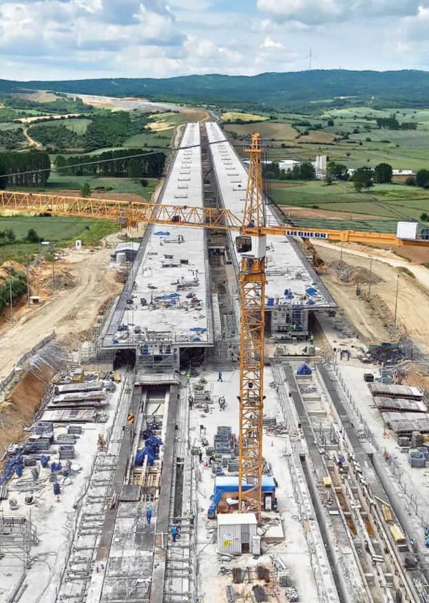 Ongoing work at the Çanakkale Viaduct, which will provide a valuable commuting route across The Dardanelles upon completion