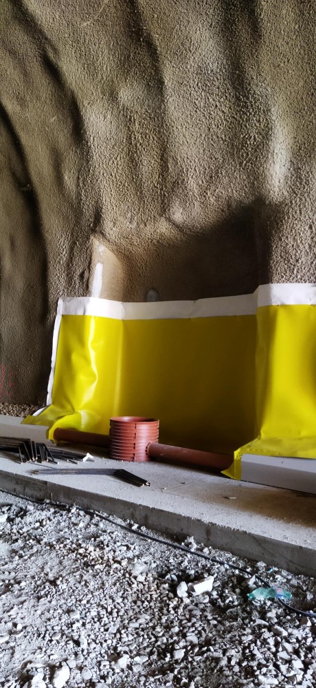 Pokládka hydroizolace.