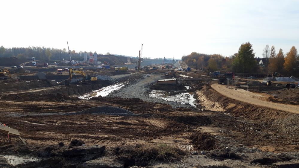 Celkový pohled na staveniště od severního portálu