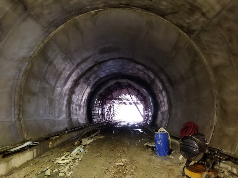 V raženém tunelu je hotových 12 kleneb z 41.