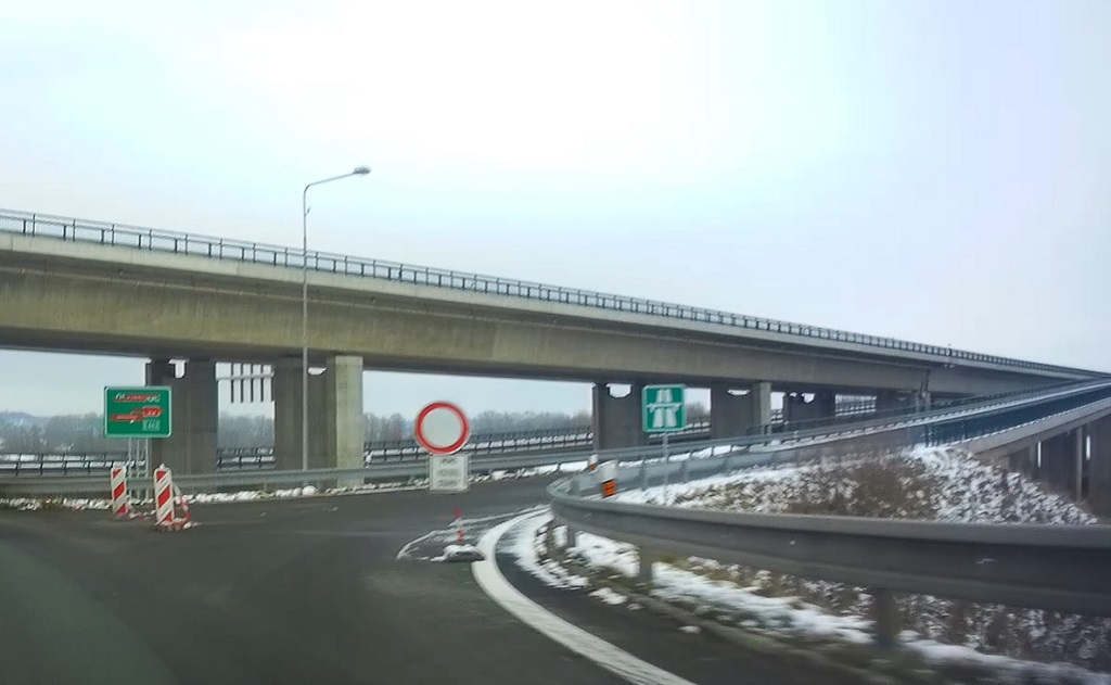 03.jpg