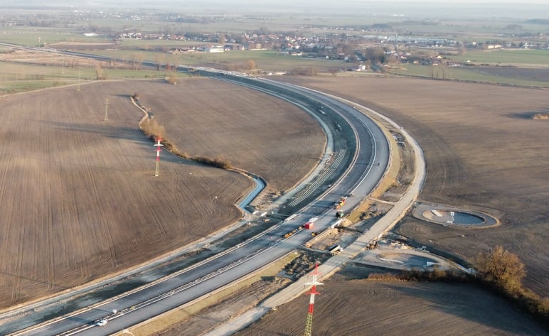 23.3.2022 Časy-Dašice,pracovní činnost na mostních objektech,okolní terén,výsadba zeleně.