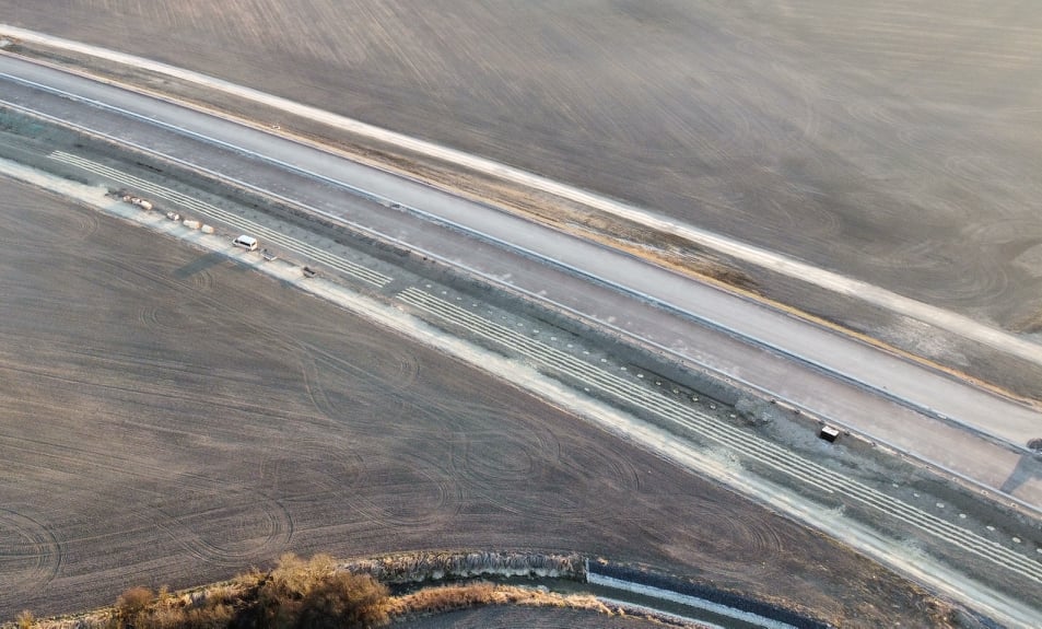 23.3.2022 Časy-Dašice,pracovní činnost na mostních objektech,okolní terén,výsadba zeleně.