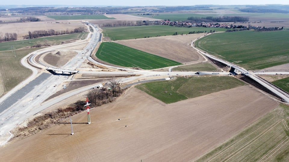 27.3.2022 Časy-Ostrov. MÚK Ostrov