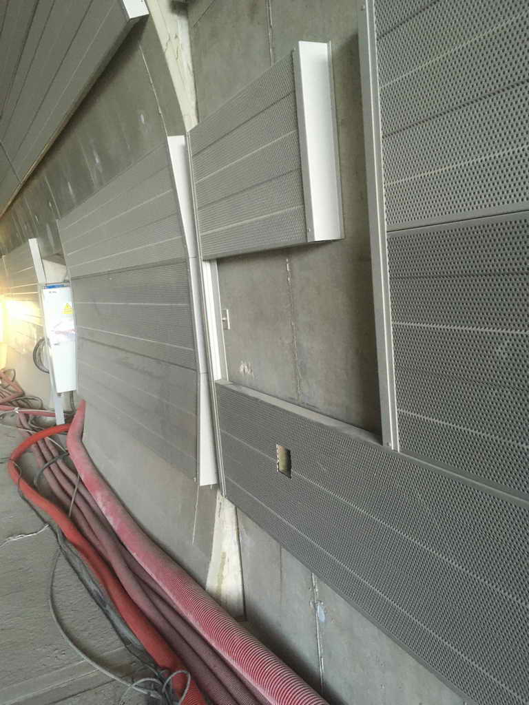 detail zvukových izolací u severního portálu