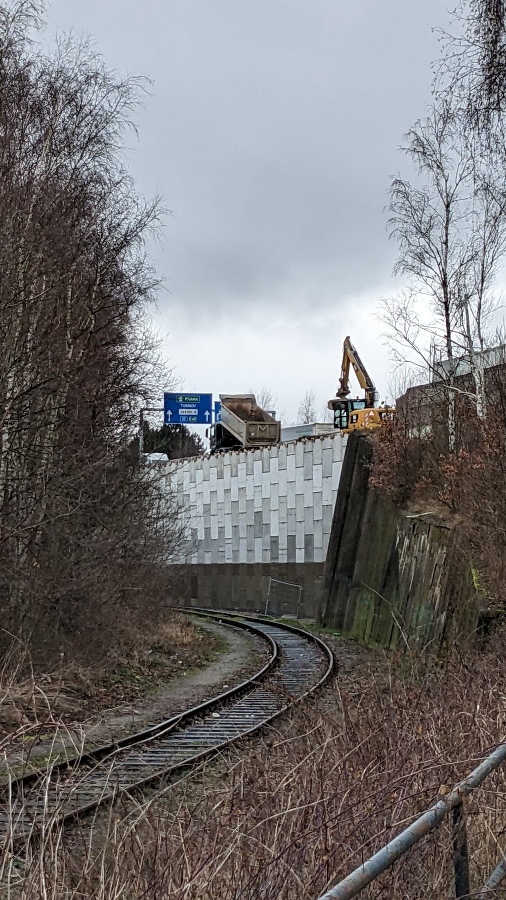 výstavba opěrné zdi