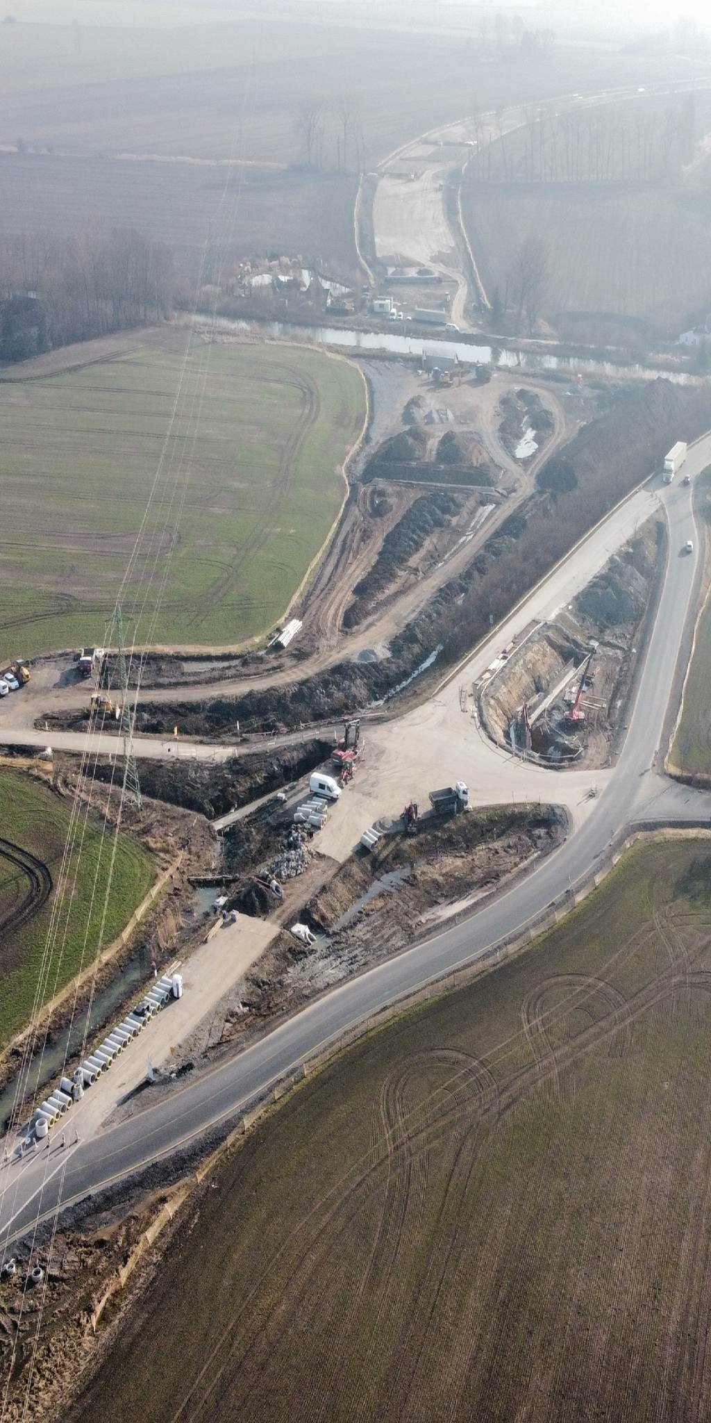 Obchvat/přivaděč k D35-Dašice.Stav 3/2023