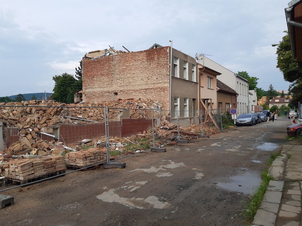 demolice-zepredu3.jpg