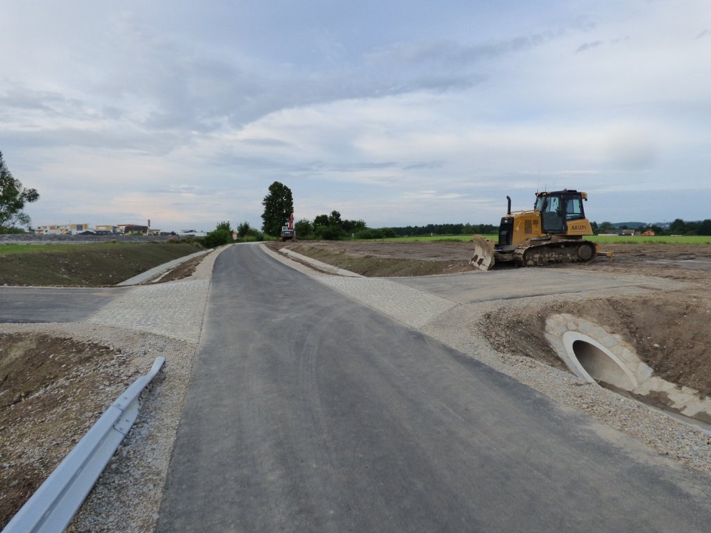 Roudenská cesta směrem do Roudného.jpg