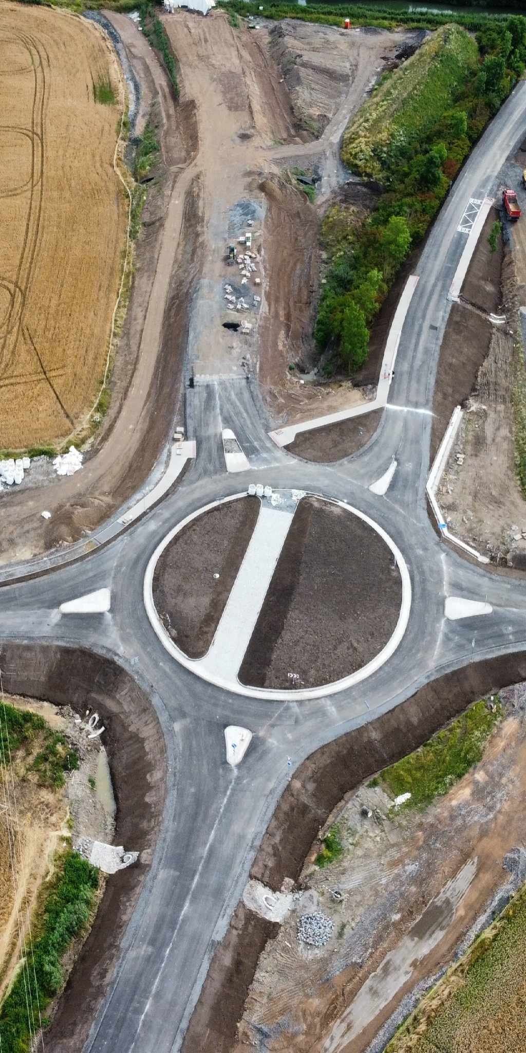 Obchvat/přivaděč k D35-Dašice.Stav 30.7.2023-OK několik dní před částečným zprovozněním.