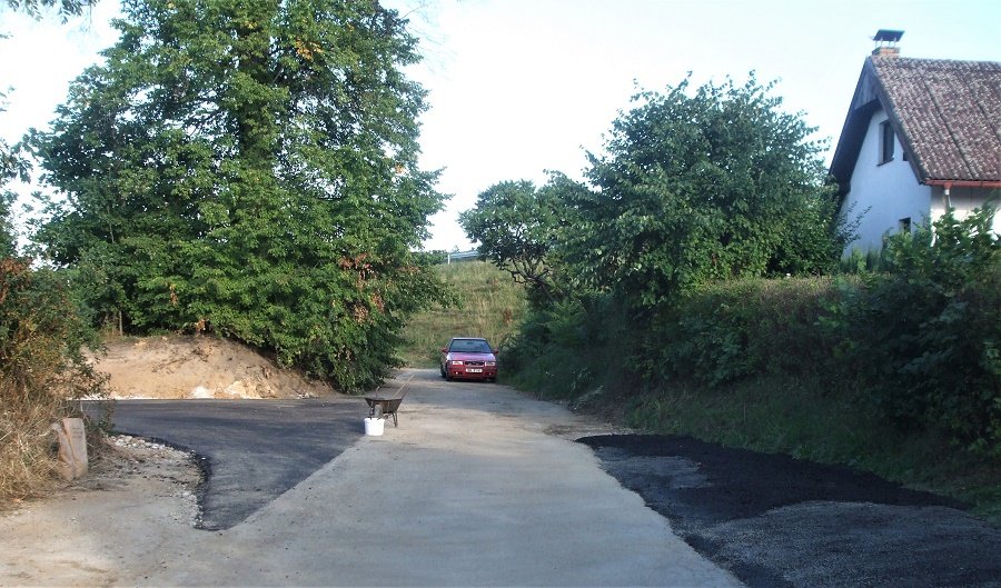 Na otočce dnes položen asfalt