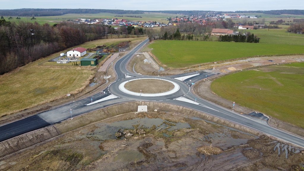 OK se silnicí III/29824 Býšť - Chvojenec