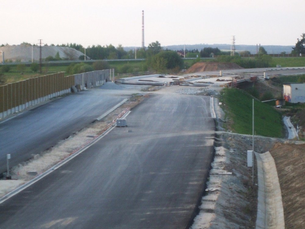 Pohled k MÚK Pohůrka, tady ještě hotovo není