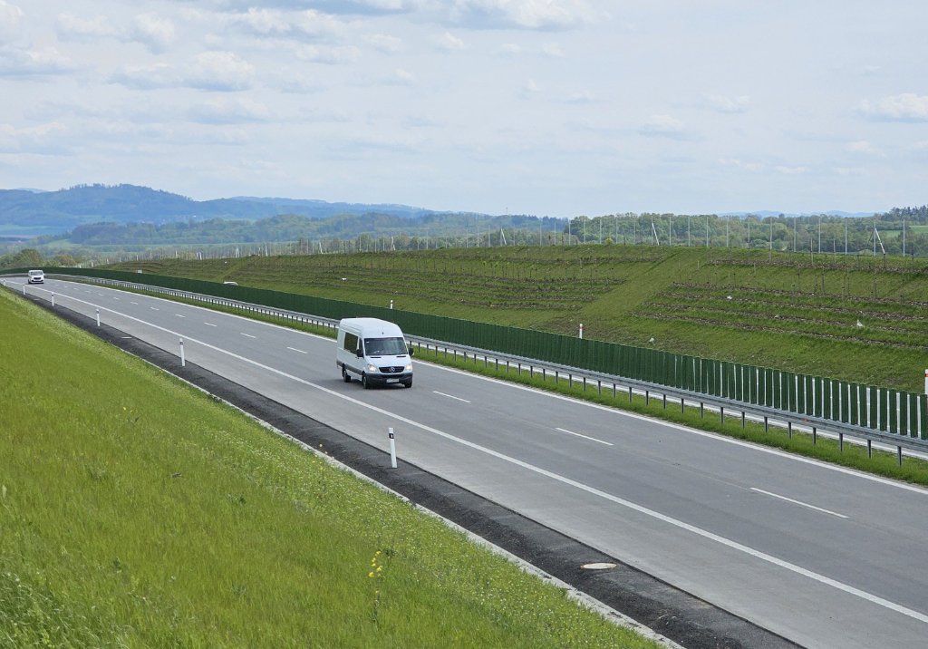 Konec nového úseku u Bělotína směr Nový Jičín