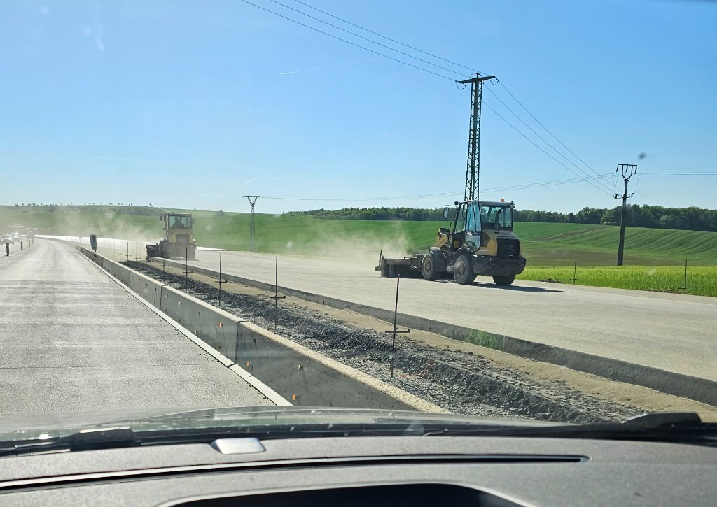 Pohled na kartáčování nového povrchu