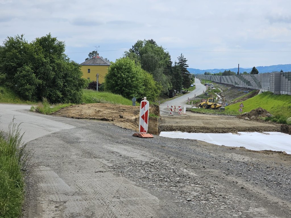 Stavba nové komunikace u Požární zbrojnice