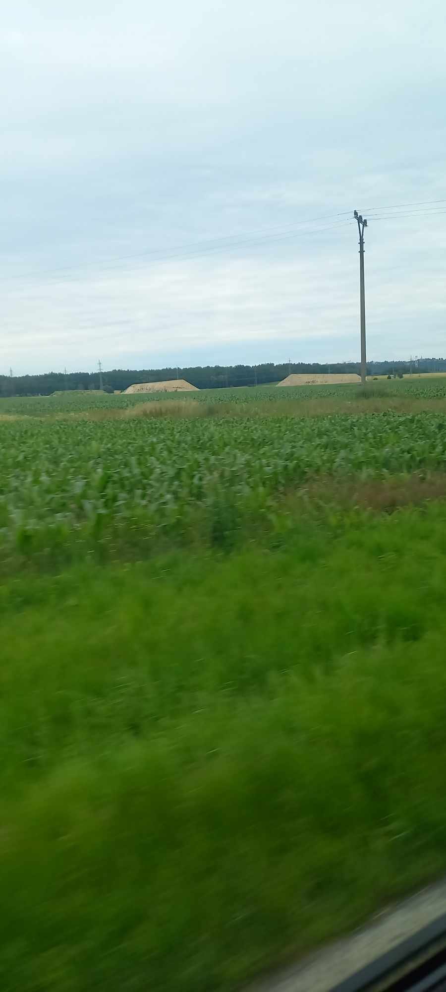 Přibližně u průsečné křižovatky s III10582.jpg