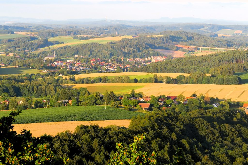 obchvat, pohled na Novou Paku z Kumburku 11.7.2024.jpg