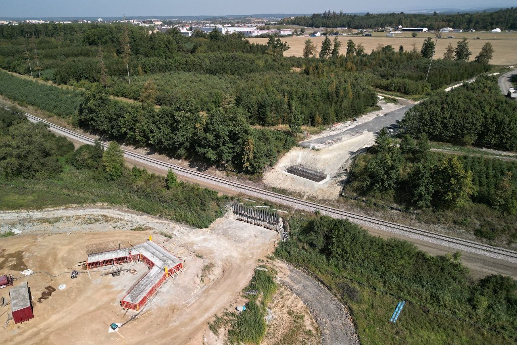 SO 05-241 most přes železniční trať na silnici III/35719