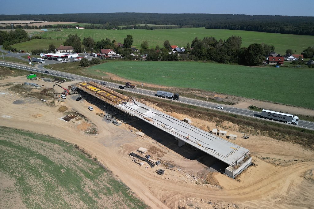 Křížení současné a budoucí 35 u Gajeru