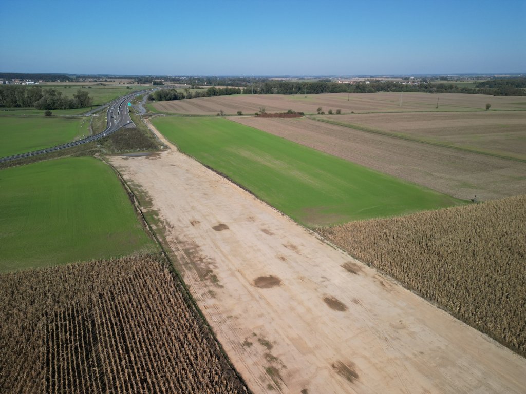 Napojení na D35 u Ostrova