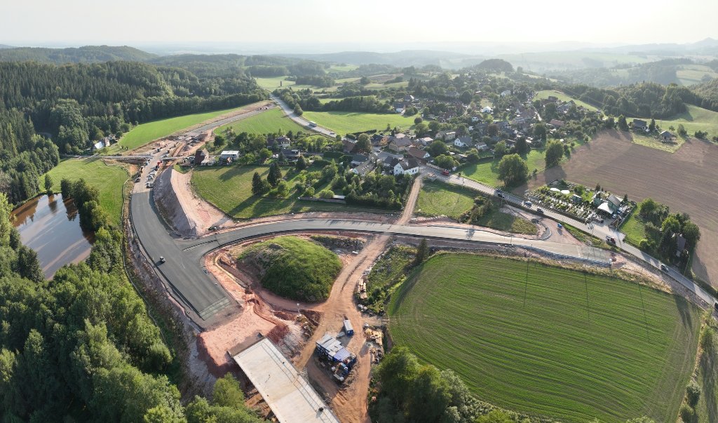 obchvat 6.9.2024  křižovatka na K.Újezdu.jpg
